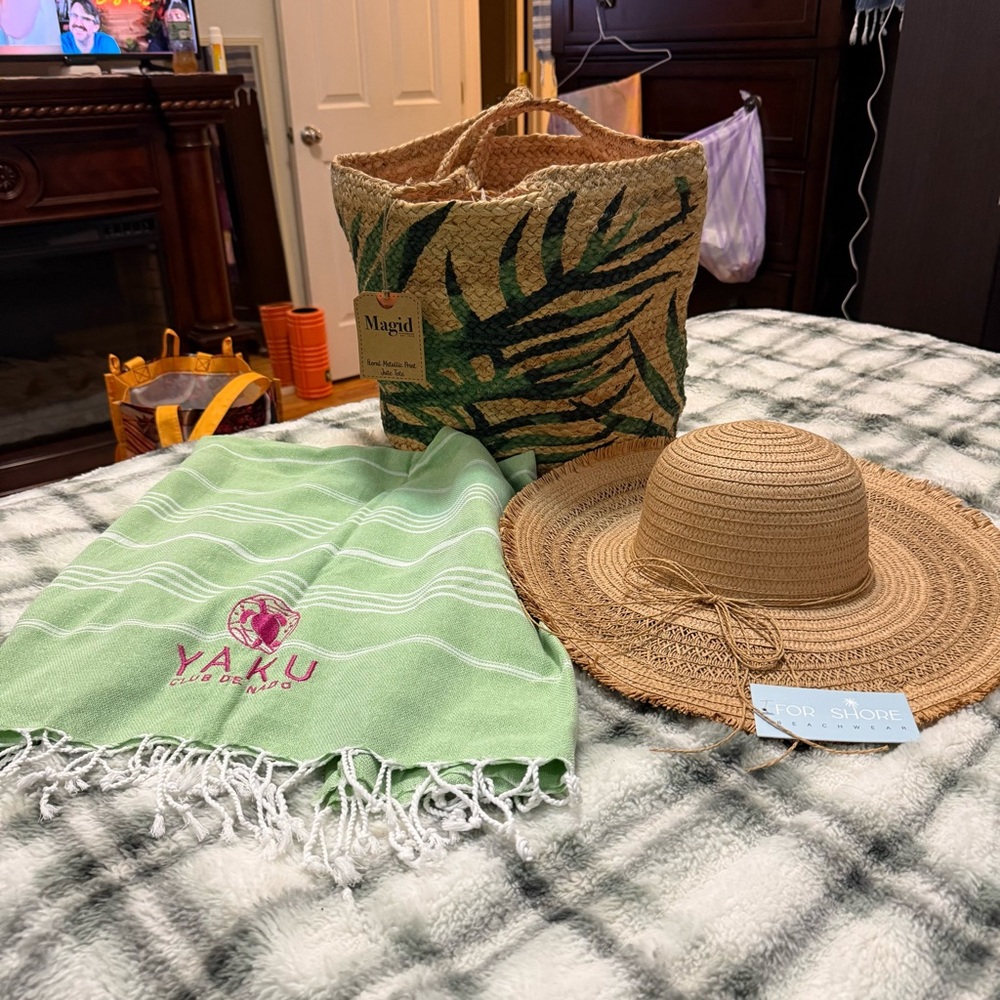 Summer Bundle - Magid Woven Tote Green Leaf Pattern w/ beach hat & Turkish towel
